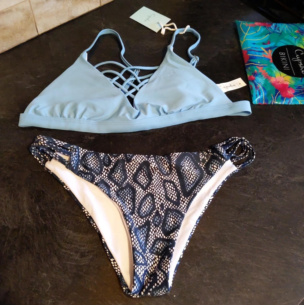 2 For $40(4 US)CUPSHE SNEAK PRINT BIKINI SET,S